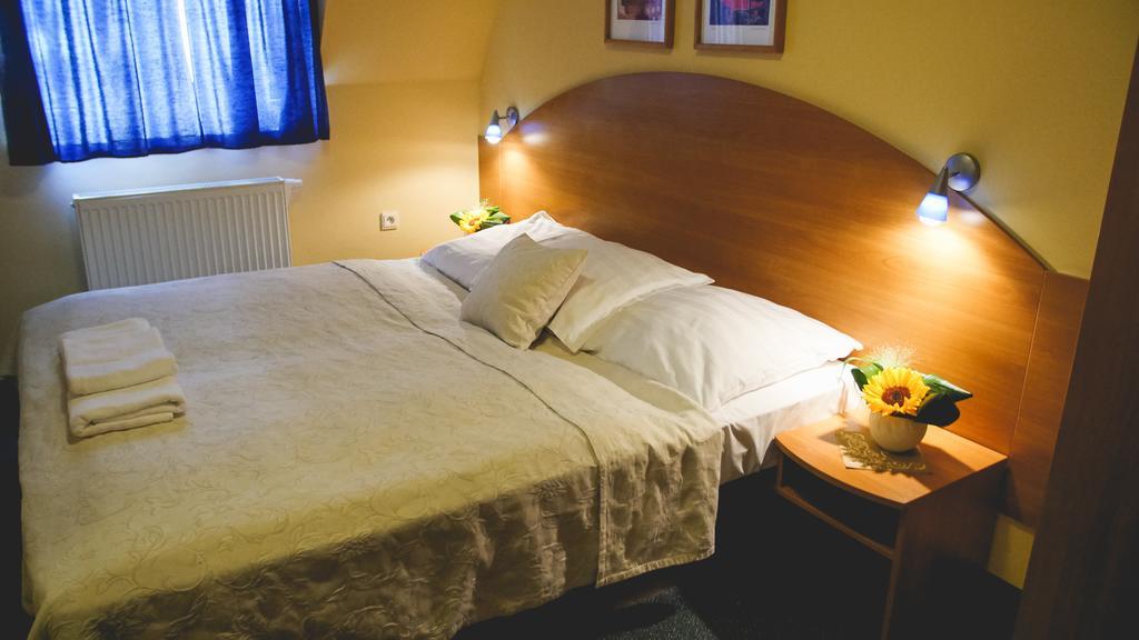 Penzion Fontana Bešeňová Esterno foto